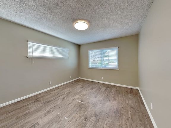 3rd image of 6833 Langdon Ave