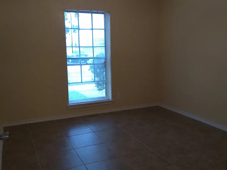 4300 S Shaver St — Photo 17