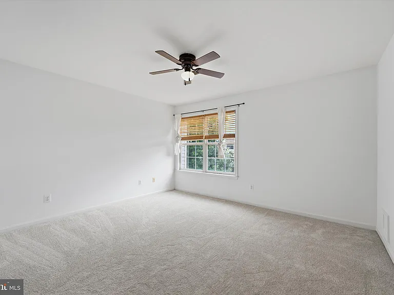 706 Vanderbilt Ter SE — Photo 18