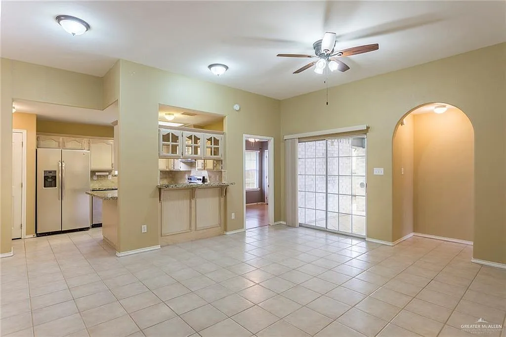 4 bed, 2.0 bath, 1694 sqft, $1,750 — Photo 3