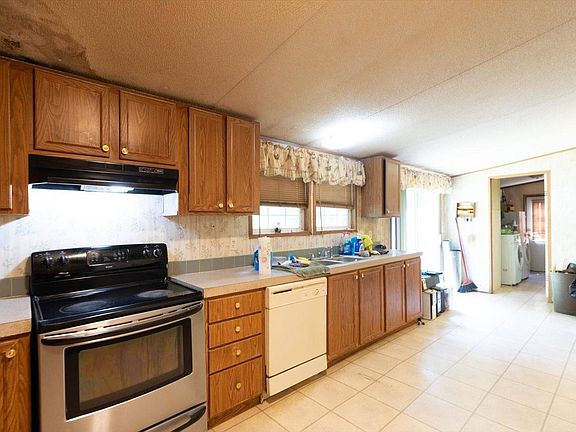 3rd image of 230 Lakeforest Dr