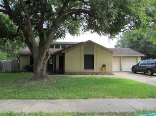 1601 Live Oak Hollow St, Pearland, TX 77581