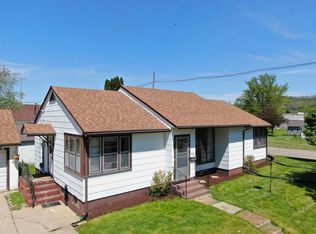 512 W 5th St, Richland Center, WI 53581