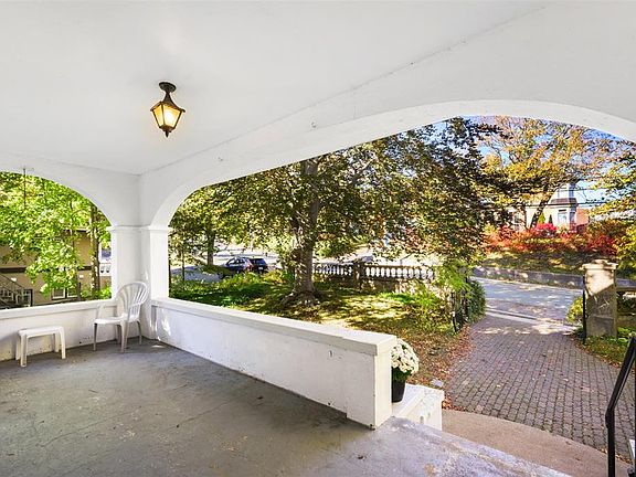 4th image of 35 Topsail Road