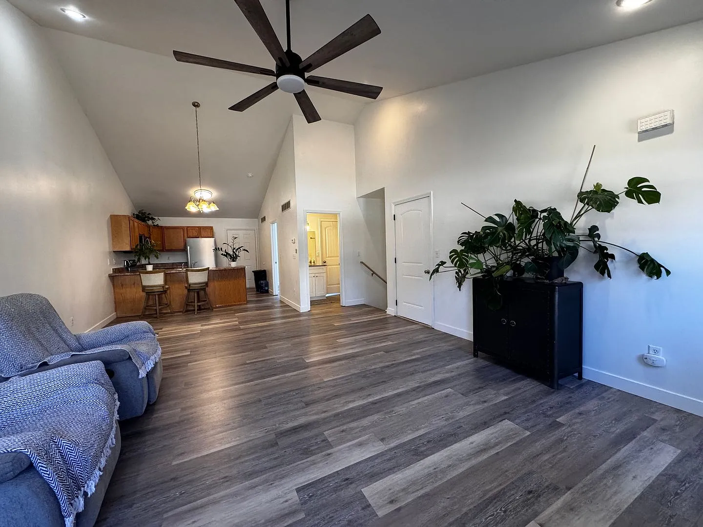 21984 Lafayette Rd — Photo 2