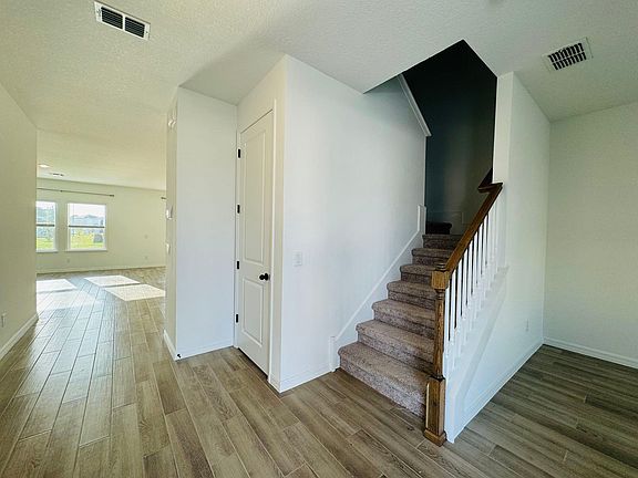 4th image of 2175 Derwent Dr