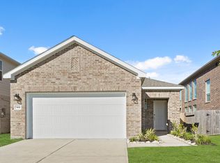 142 Kelly St, Angleton, TX 77515