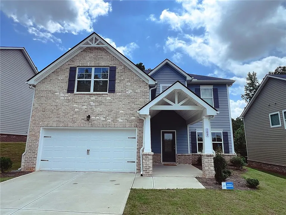 109 Cedar Wood Trce