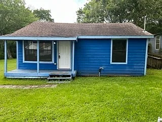 6710 Phillips Ln — Photo 1