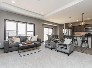 609 Rogers Ln, Center Point, IA 52213