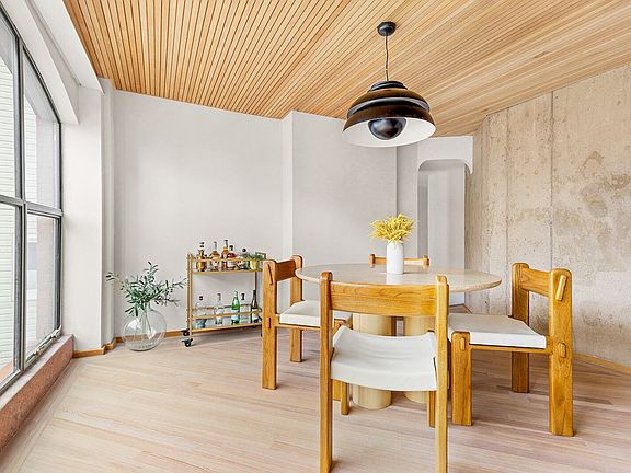 4th image of 96 King St #1