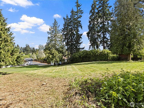 3rd image of 3302 119th Avenue E