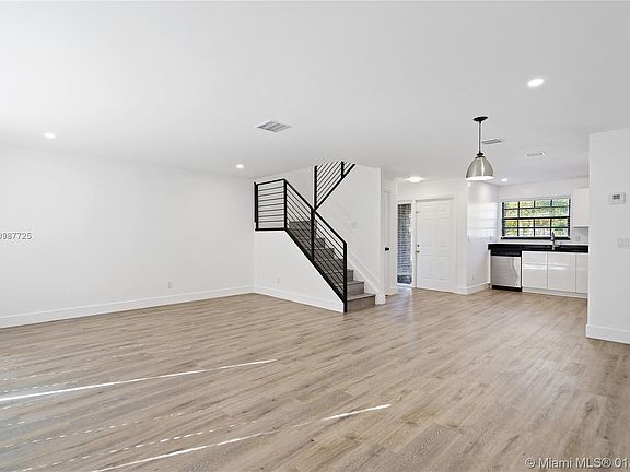 3rd image of 4329 NW 115th Ave #4309