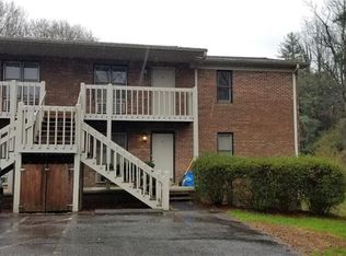 380 Corbly Dr, Hendersonville, NC 28739