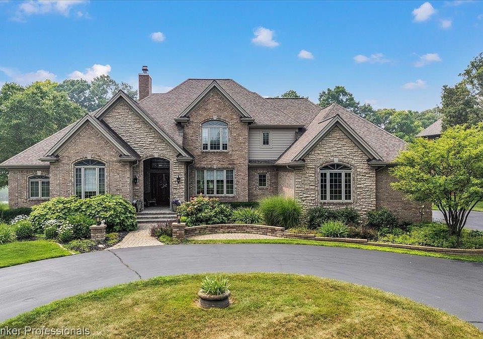 1st image of 718 Shrewsbury Dr