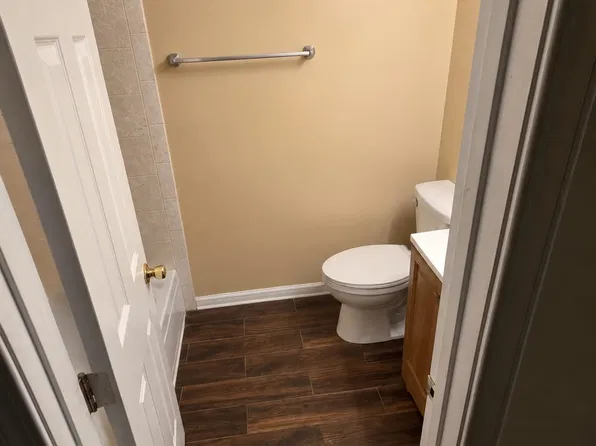 2040 Alice Ave APT 202, Oxon Hill, MD 20745