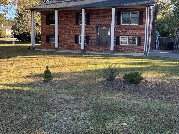 10 Wynngate Ct, Fredericksburg, VA 22405