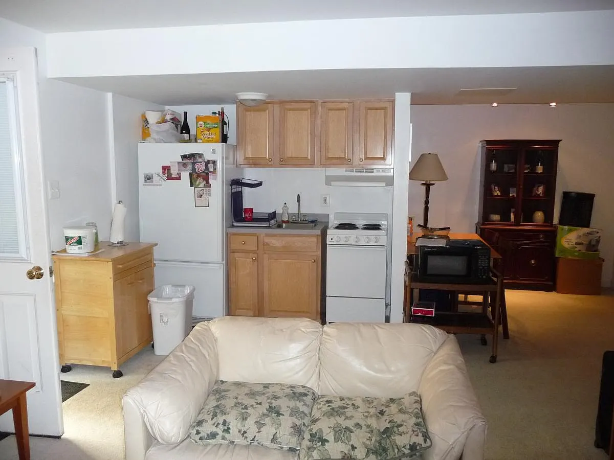 1804 N Veitch Street — Photo 4