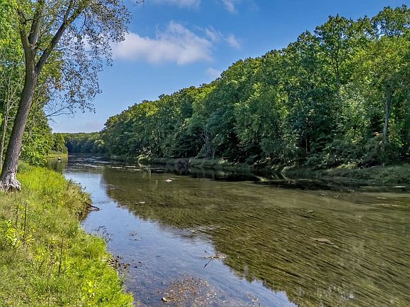2nd image of Vl E Chippewa River Rd