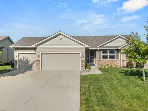 2350 SE Willowbrook Dr, Waukee, IA 50263