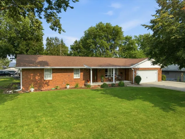 511 N Grove St, Colfax, IL 61728