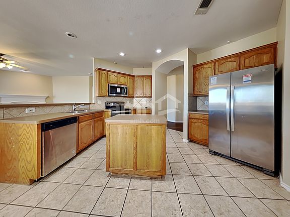 3rd image of 86 N Highland Dr