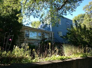 28 Vfw Pkwy, West Roxbury, MA 02132