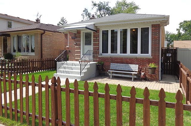 1st image of 10810 S Homan Ave
