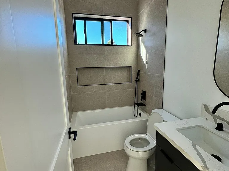 7434 Penfield Ave — Photo 6