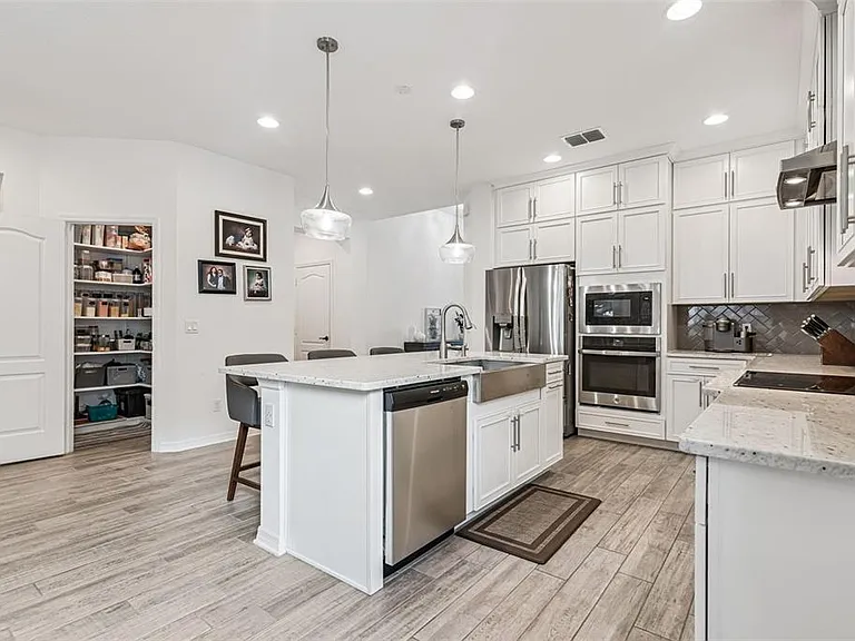 2615 Pinyonpine Ln — Photo 12