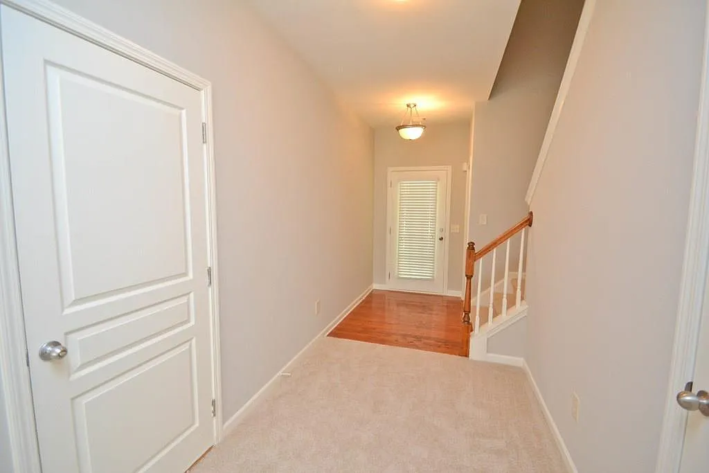 3 bed, 2.5 bath, 1796 sqft, $2,250 — Photo 4