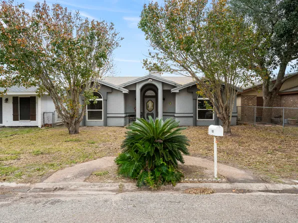 105 Wendi Ln, Aransas Pass, TX 78336