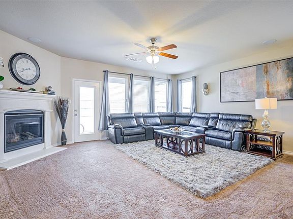 5th image of 909 Lake Sierra Way