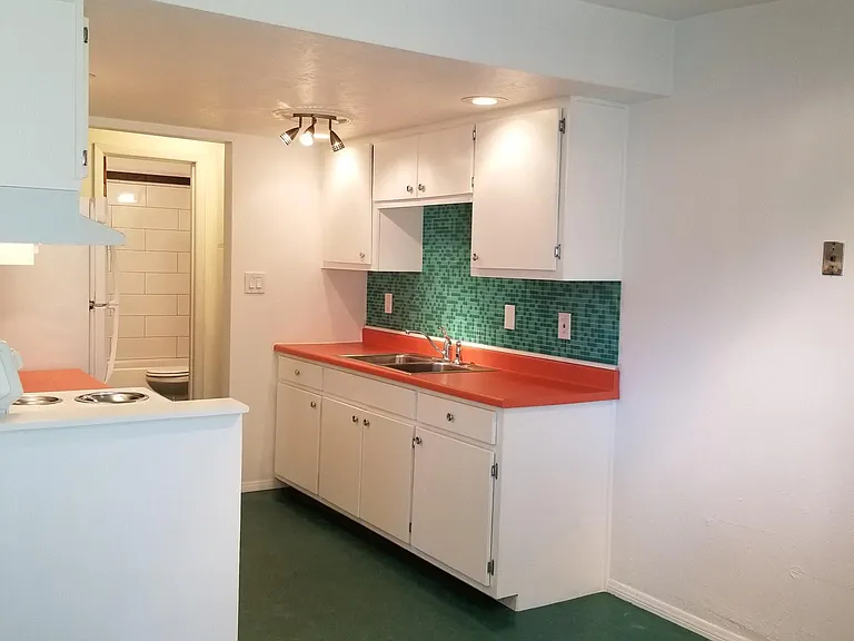 405 Columbia Dr SE #C — Photo 7