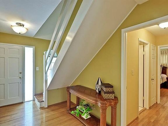 2nd image of 2283 Montezuma Dr