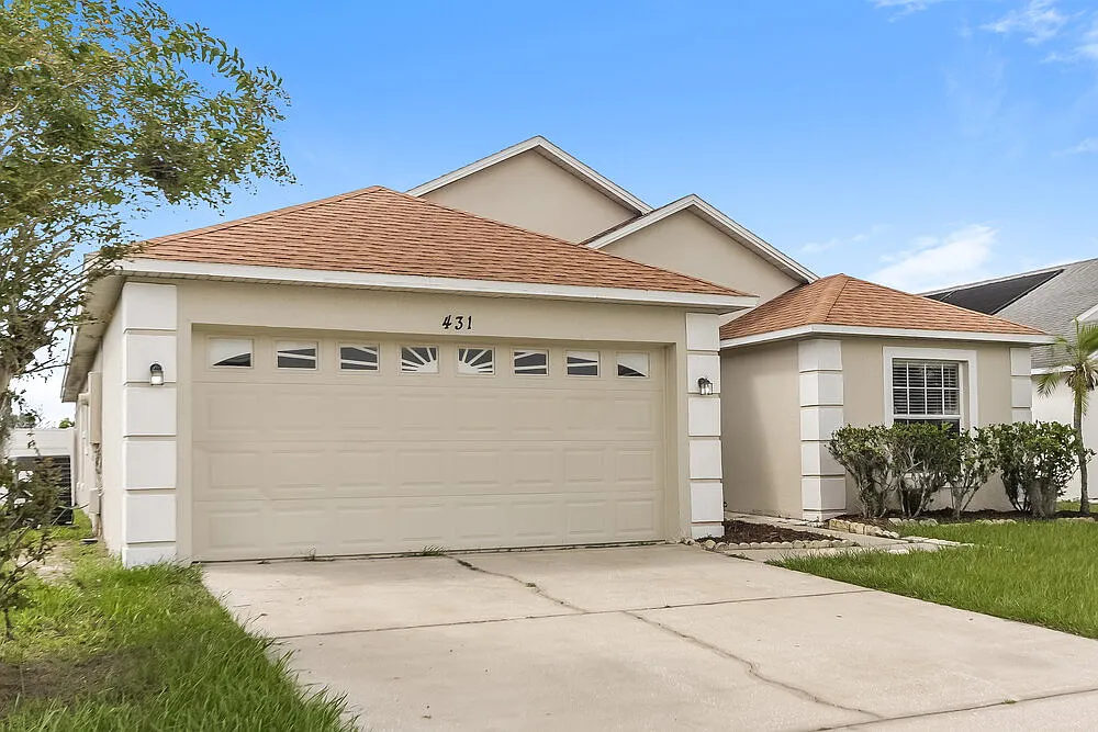 4 bed, 2.0 bath, 1681 sqft, $2,200 — Photo 3
