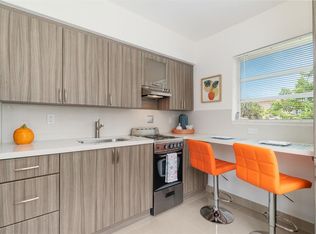 620 NE 2nd Ct #203, Hallandale, FL 33009