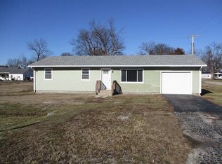 200 Oak St, Laddonia, MO 63352