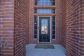4 bed, 2.5 bath, 2988 sqft, $2,500 — Photo 2