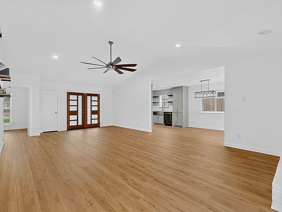 4th image of 2117 Homestead Pl