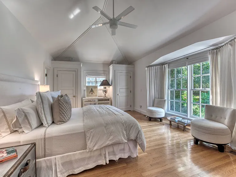 145 Lee Ave — Photo 34