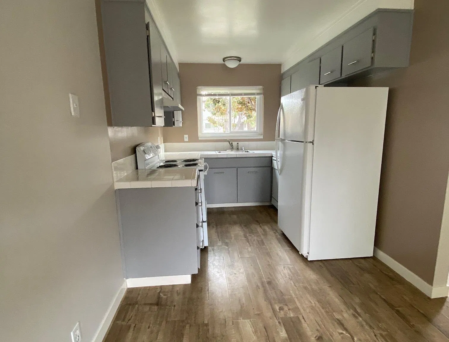 659 Kirkland Dr — Photo 2