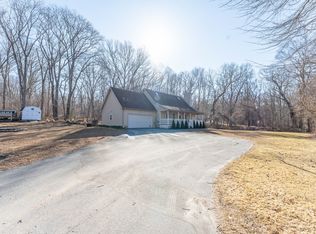 428 Green Hollow Rd, Killingly, CT 06239