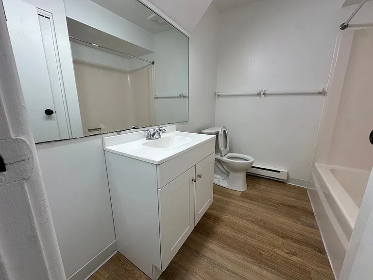 University Park Apartments near Cornell University — Photo 236