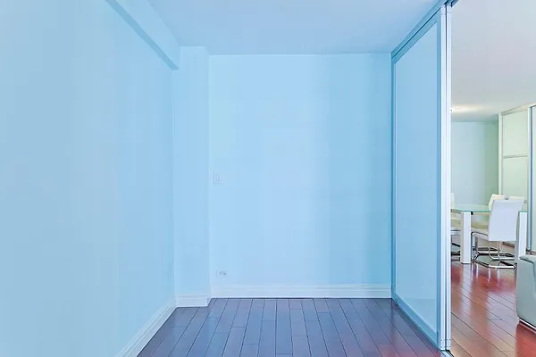 Sold by RealtyTopia | media 2