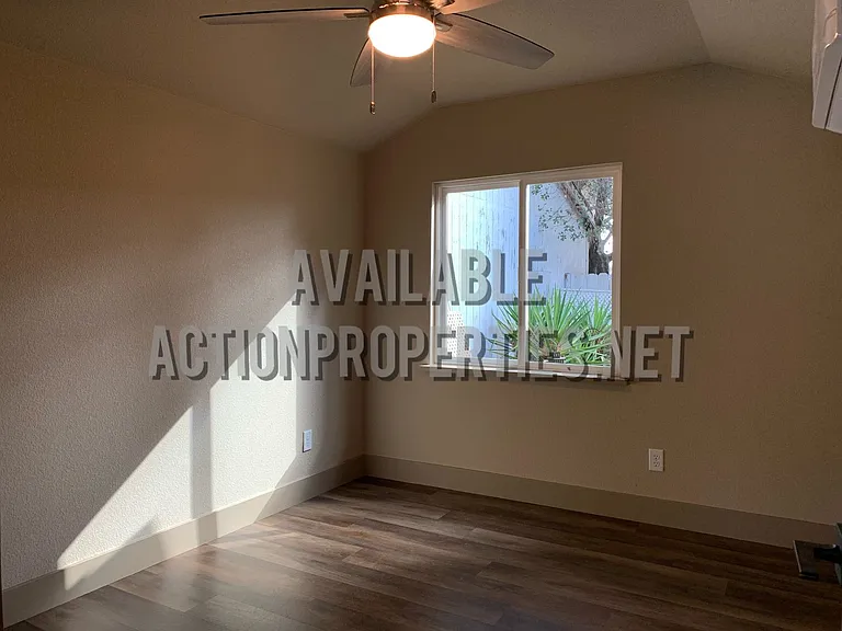 113 Doyle St #A — Photo 9