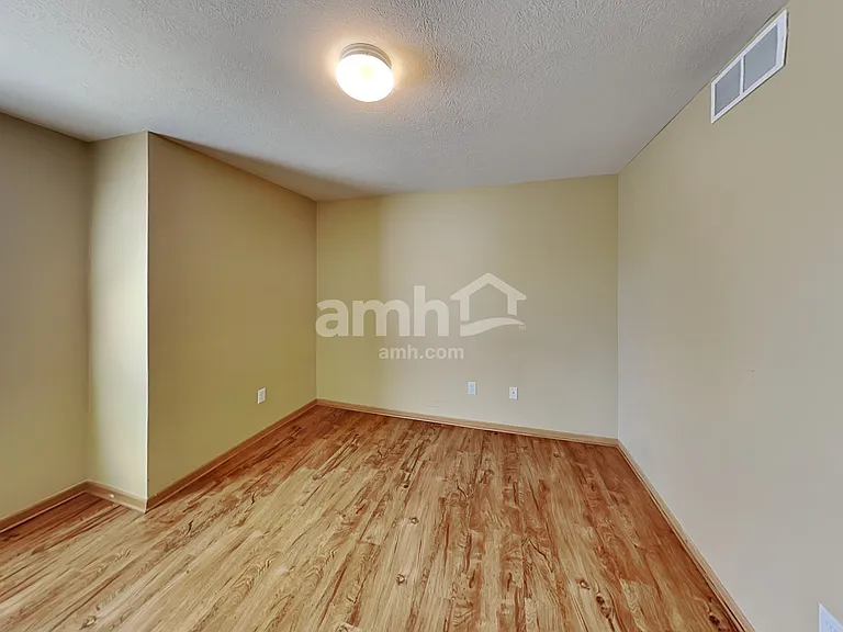 2395 Featherwood Dr — Photo 20