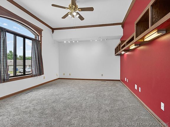 5th image of 2728 W 66th Pl