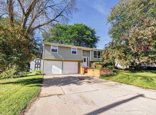 1565 Sherwood Dr, Green Bay, WI 54313