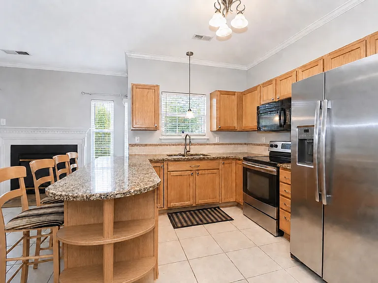 17819 Delmas Dr — Photo 41
